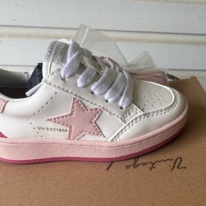 Vintage Kids Sneakers - White and Pink Star Accent
